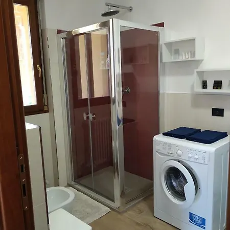 Casa Adelia מנדלו דל לאריו